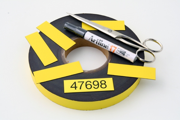 magnet_25mmx30m_yellow